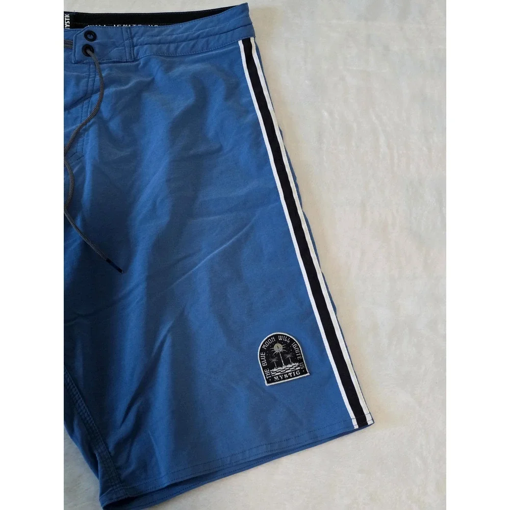 Mystic Mens Blue Striped Board Shorts Swim Trunks Size 32 Outdoors